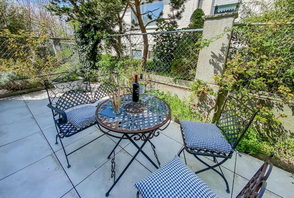 Stylisches Apartment Mit Terrasse In Der Altstadt Von Donauwörth Buitenkant foto